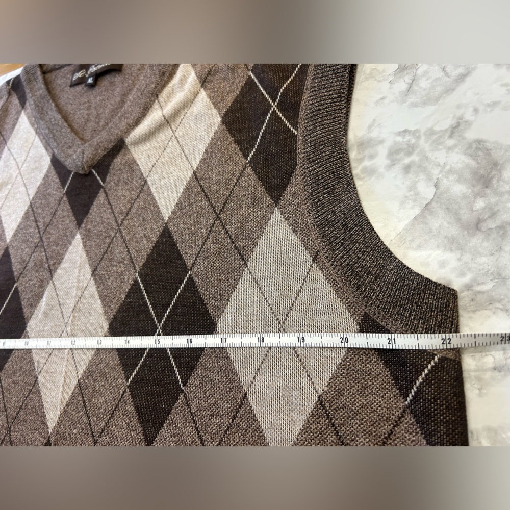 St. Patrick Brown & Cream Argyle V-Neck Sweater Vest/ XL - Picture 5 of 6